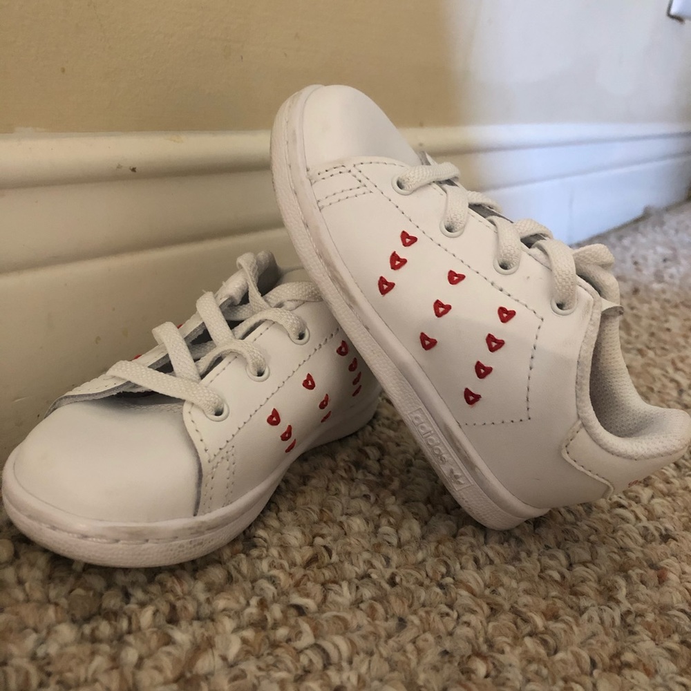Toddler Stan Smith Adidas with hearts